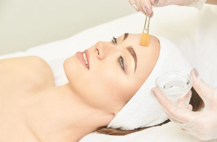 Dermaplaning Peel2Glow Training